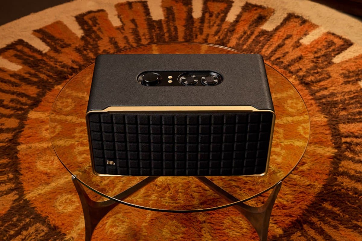 JBL Authentics 500 - Premium WiFi Speaker met Dolby Atmos - Retro Design Luidspreker - AirPlay, Chromecast & Spotify Connect - Multiroom Audio - Google Assistant & Alexa - Zwart thumbnail 6