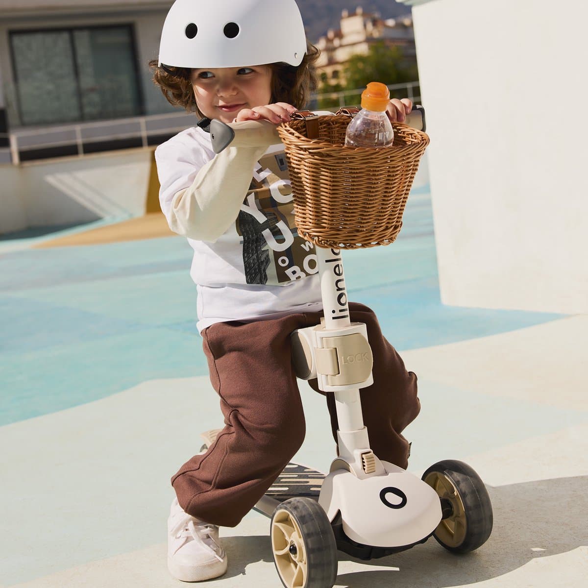 Lionelo Franky Kinderstep 2in1 - LED - 3 wielen - tot 50kg - Fiets en scooter 2in1 - Grote verlichte wielen  - Speelgoedmandje thumbnail 5