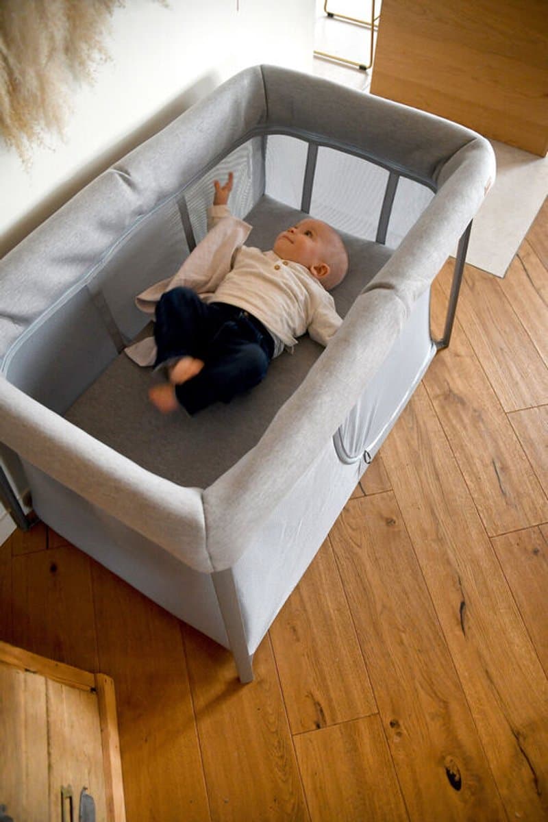 Béaba Eazy Sleep 3-in-1 Reisbed - Luxe Campingbedje & Box - Vanaf Geboorte tot 4 Jaar - Wieg, Ledikant & Box - Ademend Mesh - Inclusief 2 Matrassen & Reistas - Lichtgewicht 6,8kg - Grijs thumbnail 4