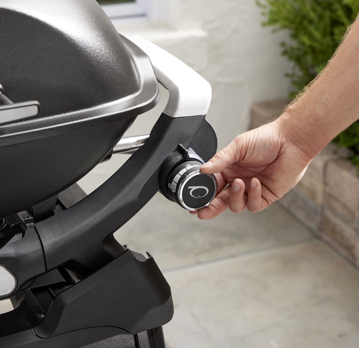Weber Q 2200N Gasbarbecue met compact stand zwart. Gewicht 22KG 102 x 50 x 126 cm thumbnail 4