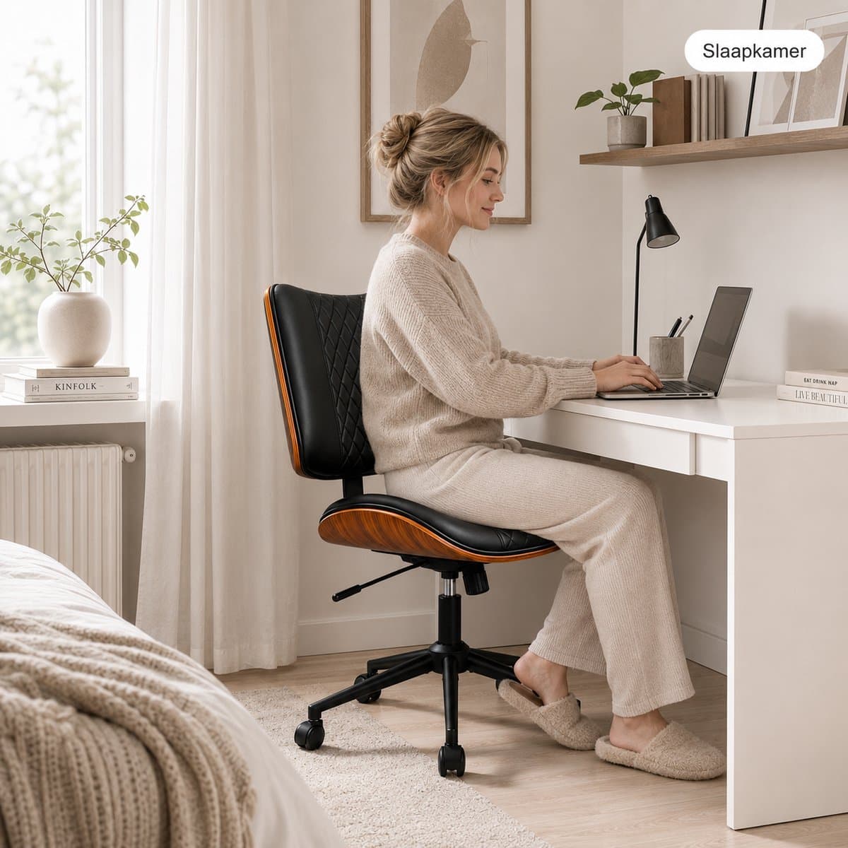 Durrafy Ergonomische Bureaustoel - Bureaustoel zonder Armleuningen - Bureaustoelen voor Volwassenen - Verrijdbaar & In Hoogte Verstelbaar - 360° Draaibaar - 90°-130° Kantelbare Rugleuning - PU-Kunstleer - Decoratieve Warmbruine Afwerking - Zwart thumbnail 3