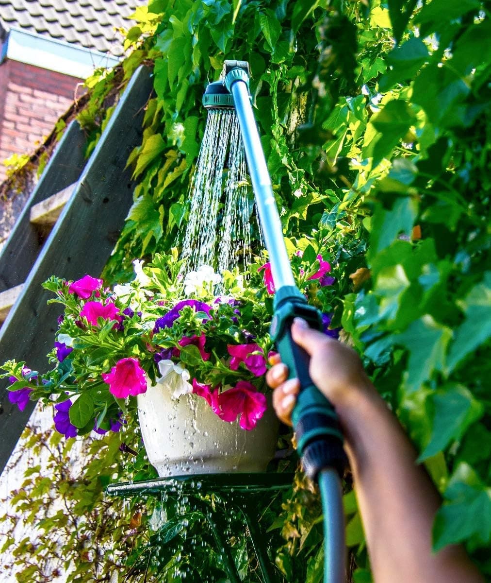 Buitendouche / Tuindouche 2-in-1 – Afneembare telescopische sproeilans – Verstelbare hoogte 147–190 cm – 180° draaibare douchekop thumbnail 4