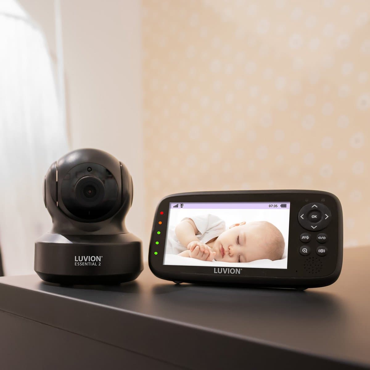 LUVION® Essential 2 Black Babyphone - Babyfoon met Camera - Uitbreidbaar tot 4 Baby Camera's - Premium Baby Monitor thumbnail 8