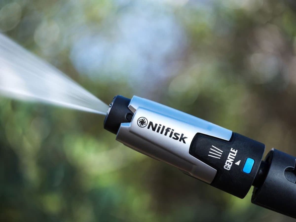 Nilfisk Premium 200-15 – Hogedrukreiniger 200 bar met Super Schuimspuit, Gentle & Ruwe sproeiers, 15 m slang en telescopische handgreep – Voor professionele resultaten thumbnail 3