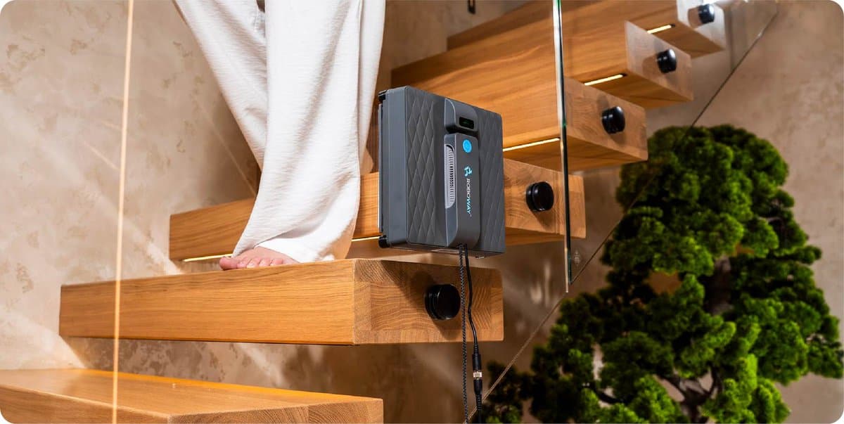 ROBOWAY® Robot raamwisser | RW-5 | Raamrobot | Automatisch & Slim | Krachtige Zuigkracht 3000Pa | WiFi & Afstandsbediening | Veiligheidstouw | Microvezeldoeken | Intelligente Navigatie | Stil | Voor Alle Glasoppervlakken | Droog & Nat Reiniging | thumbnail 4