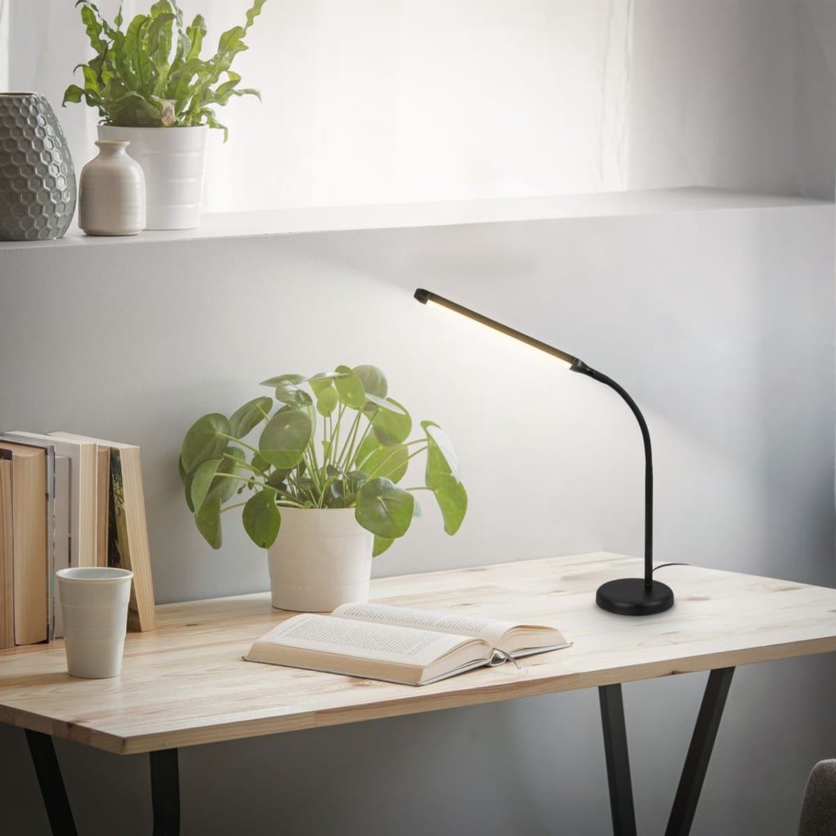 BRILONER Mura – LED Bureaulamp – tafellamp met touchbediening – dimbaar – warm wit licht – geheugenfunctie – zwart – 36.6x13x45.4 cm thumbnail 7