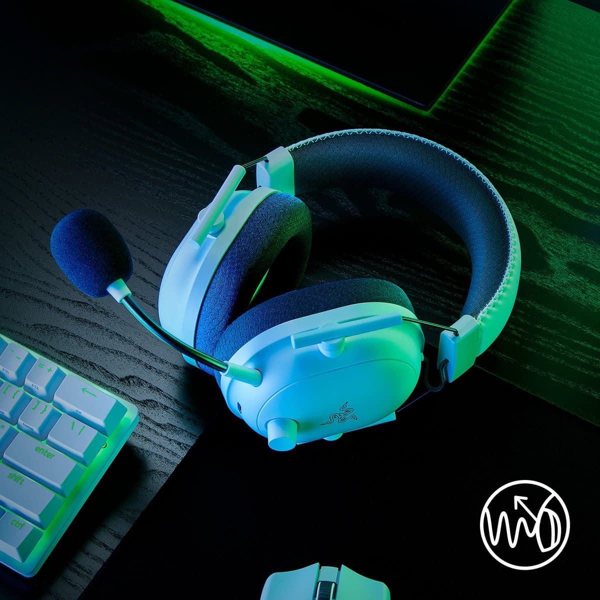 Razer BlackShark V2 Pro (2023) - Draadloze Gaming Headset - Bluetooth/2.4 GHz - PS5/PS4/PC - Wit thumbnail 6