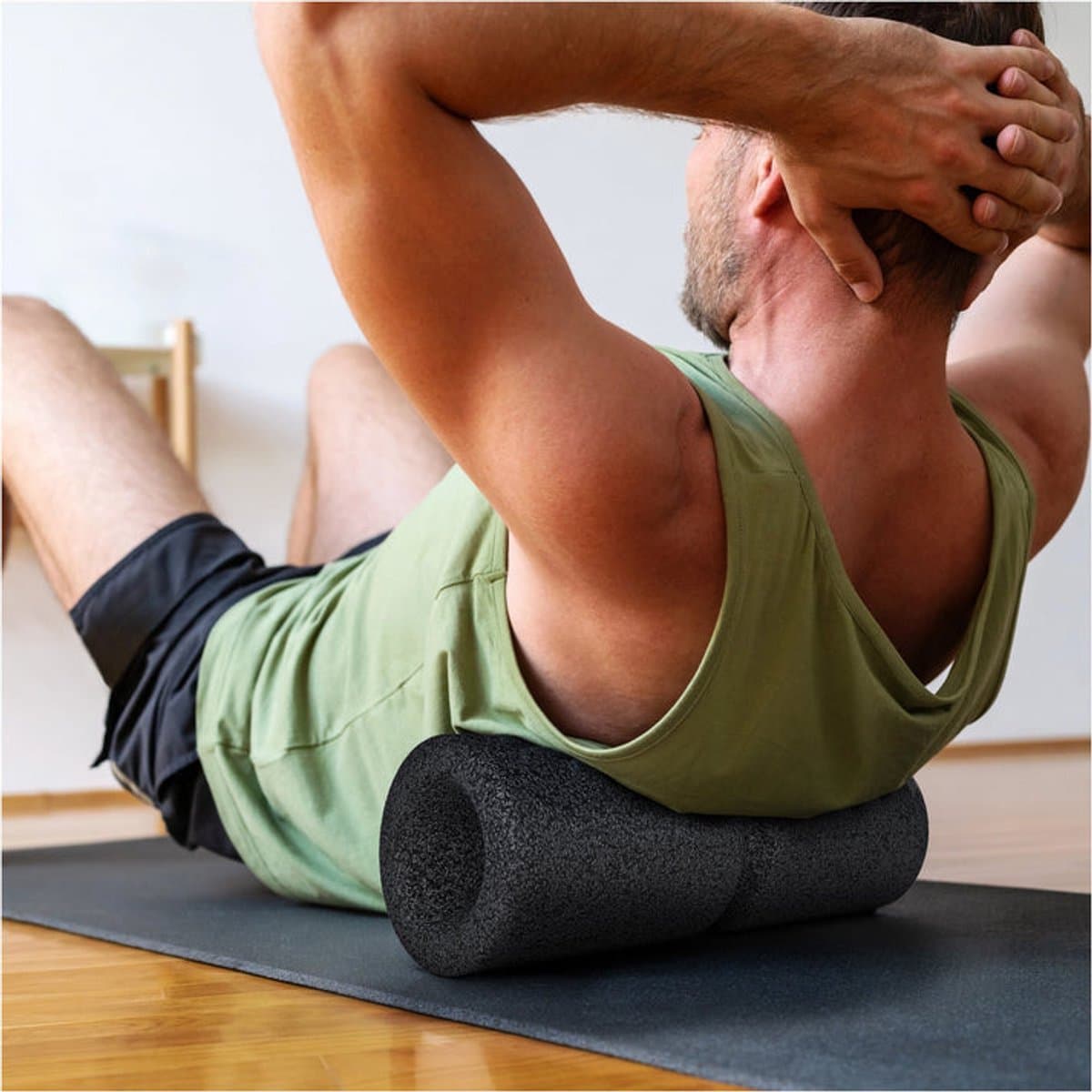 Gorilla Sports Foam Roller ø 13 cm - Fascia - Massage - Fitness - Pilates - Yoga - Zwart thumbnail 3