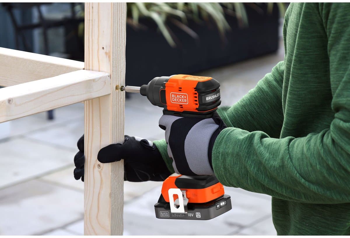BLACK+DECKER 18V Brushless Slagschroevendraaier met bits (zonder accu en lader) - BLIM78N-XJ thumbnail 3