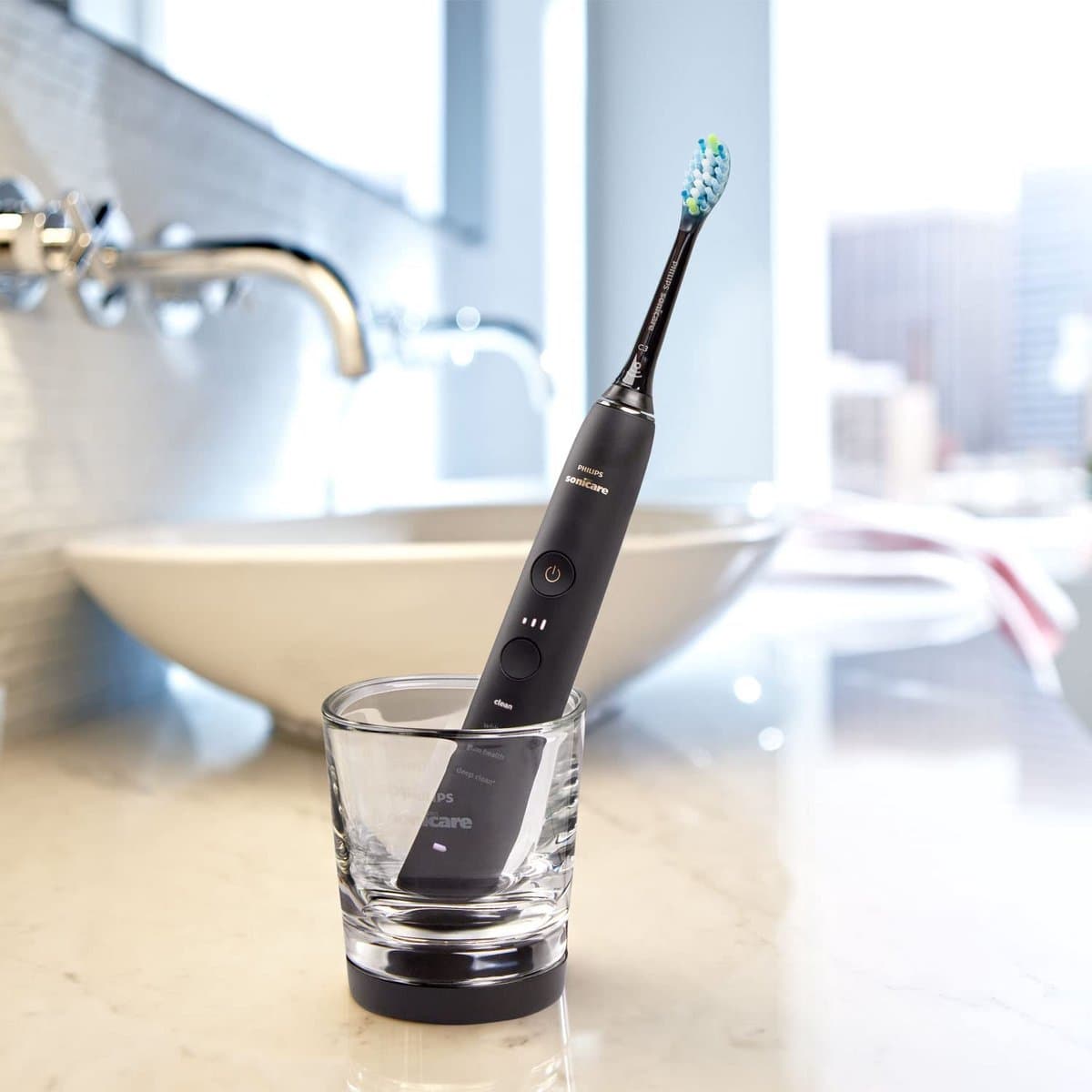 Philips Sonicare Diamondclean 9000 - Elektrische tandenborstels - Duo Pack - Zwart en Wit - HX9914/57 thumbnail 2
