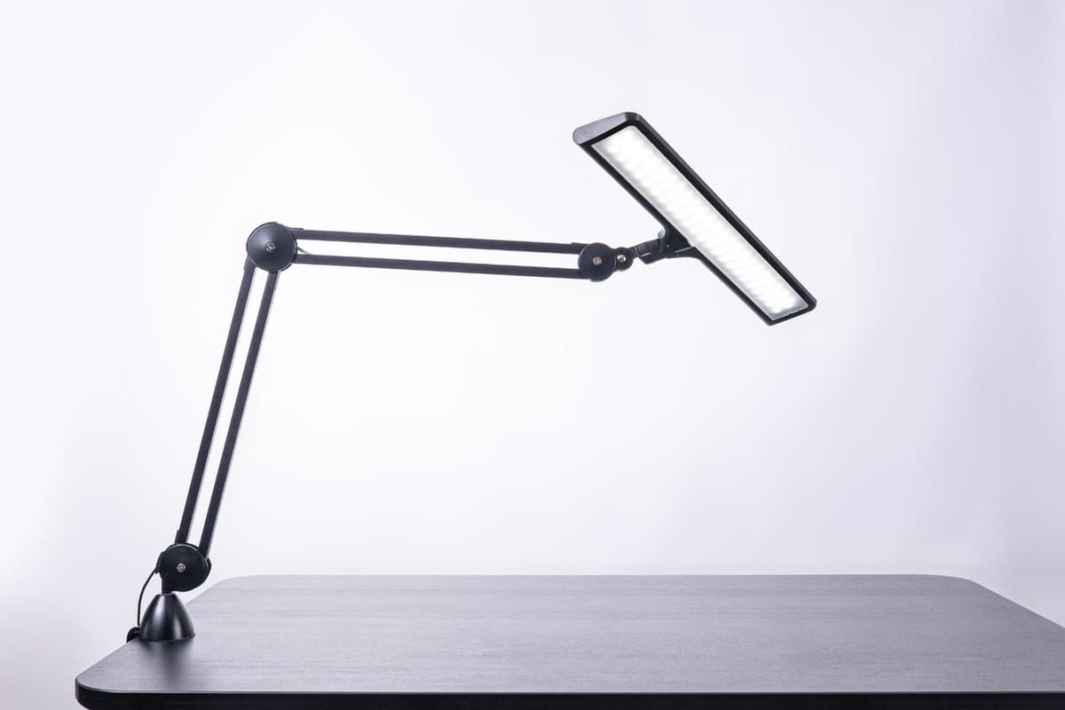 Daylight Lumi E35501 - Dimbare LED bureaulamp 15W - Zwart thumbnail 2
