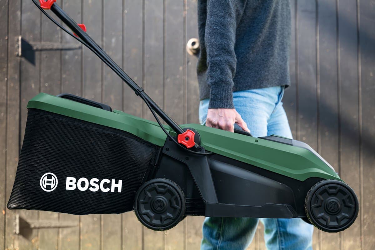 Bosch ROTAK18V-32 met 32 cm maaibreedte en 35 L thumbnail 2