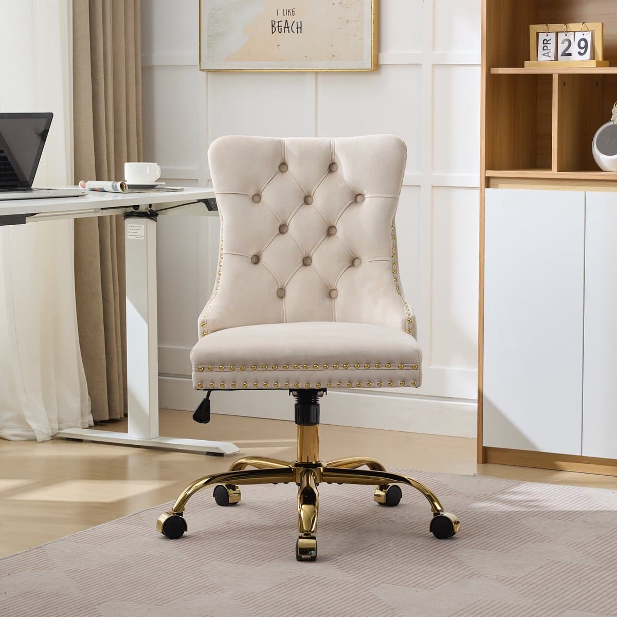 HAUSS SPOLE Bureaustoel – Luxe Fluwelen Design – Verstelbaar En Draaibaar Met Brede Zitting En Goudkleurige Metalen Voet – Voor Thuiswerk En Kantoor – Beige thumbnail 2