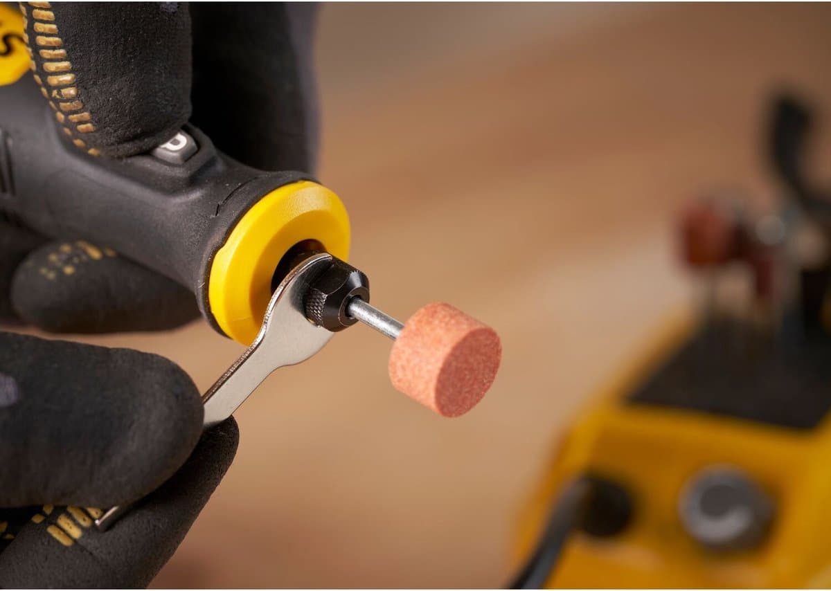 STANLEY FATMAX 18V Multigereedschap met 33 accessoires (zonder accu) SFMCE030B-XJ thumbnail 8