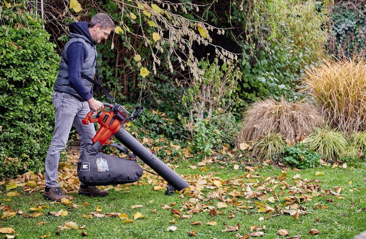 Einhell Accu Bladblazer-/zuiger GE-CL 36/230 Li E Solo - Power X-Change- 36 V/Li-ion - Blaas-/zuigfunctie - Blaassnelheid: 230 km/h - Turboschakelaar - Incl. zuigbuis + blaasbuis - Excl. accu en lader thumbnail 6