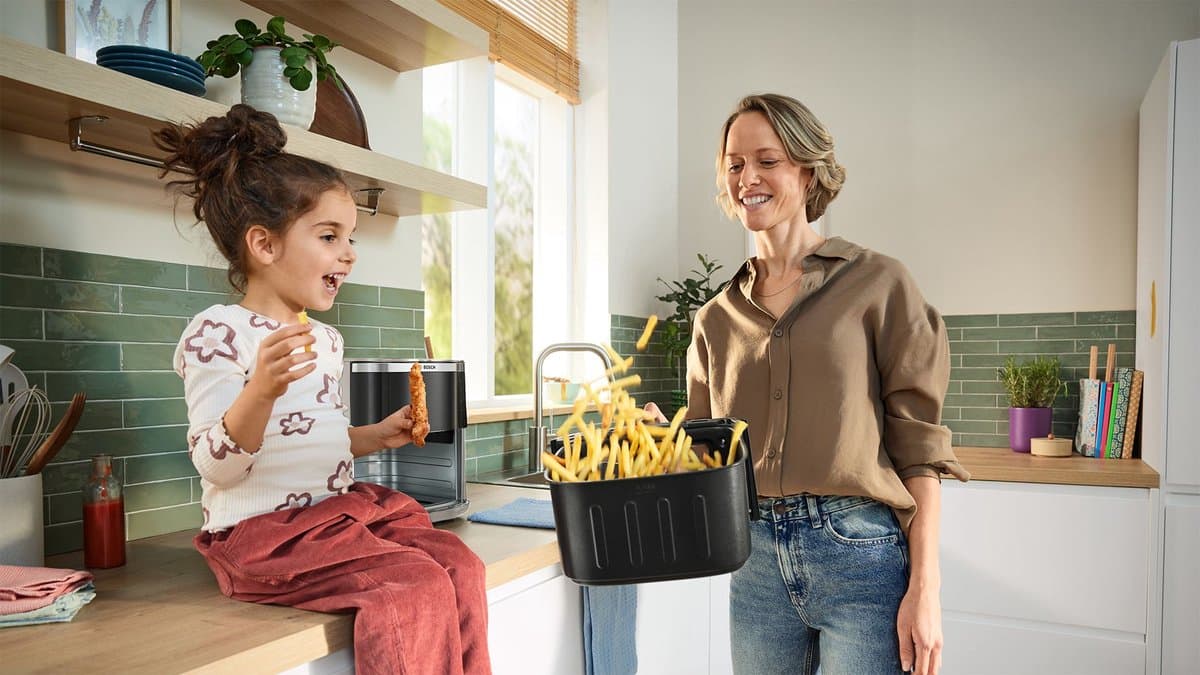 Bosch MAF671C0 Airfryer XXL - Serie 6 - 7,2L - Shake alarm - Kijkvenster - Warmhoudfunctie - 7 programma's - Tot 5 personen - Dark Cream thumbnail 6