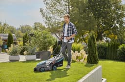 Productfoto van GARDENA PowerMax 37/1800 G2 1800W met opvangbak