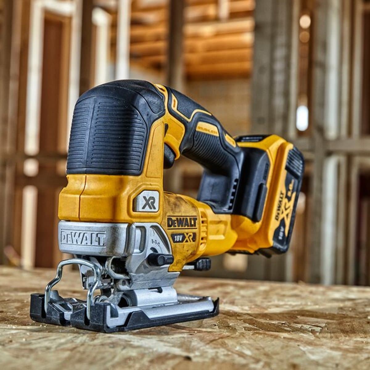 DeWalt DCS334N 18V accu decoupeerzaag body, koolborstelloos thumbnail 2