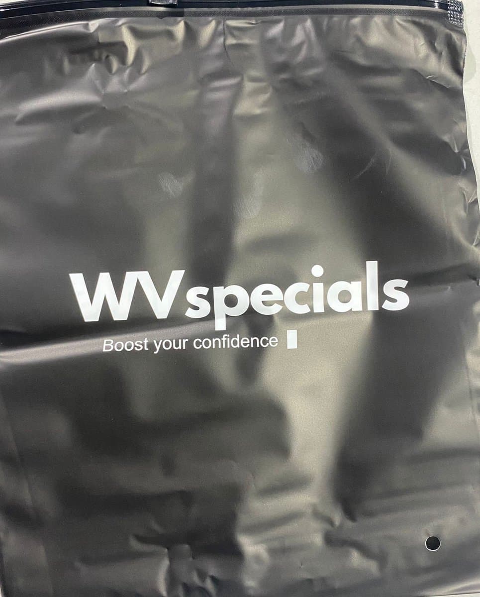 WVspecials Hondenzwembad 200cm - Verkoeling hond - waterspeelgoed buiten - watersproeier speelgoed - hondenspeelgoed- afkoeling hond - afkoelen - zwembad - speelzwembad - babyzwembad - opblaasbaar - outdoor koelmat hond - honden speelgoed thumbnail 4