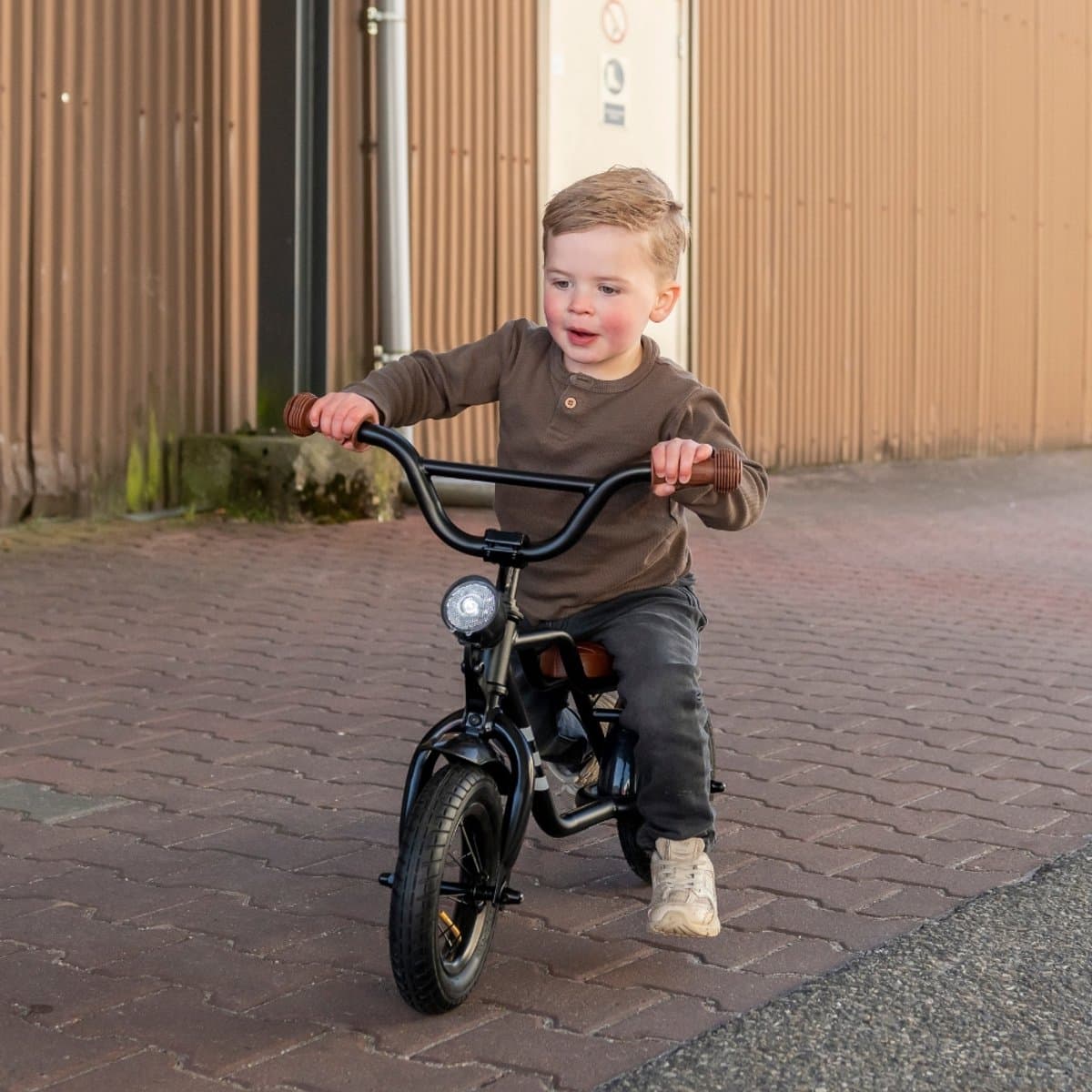 Bandits & Angels Loopfiets Fatbike Zwart vanaf 2 Jaar voor Jongens en Meisjes - Unieke Loopfiets - Metaal - Zwarte Loop Fiets - Met Werkende Koplamp thumbnail 3