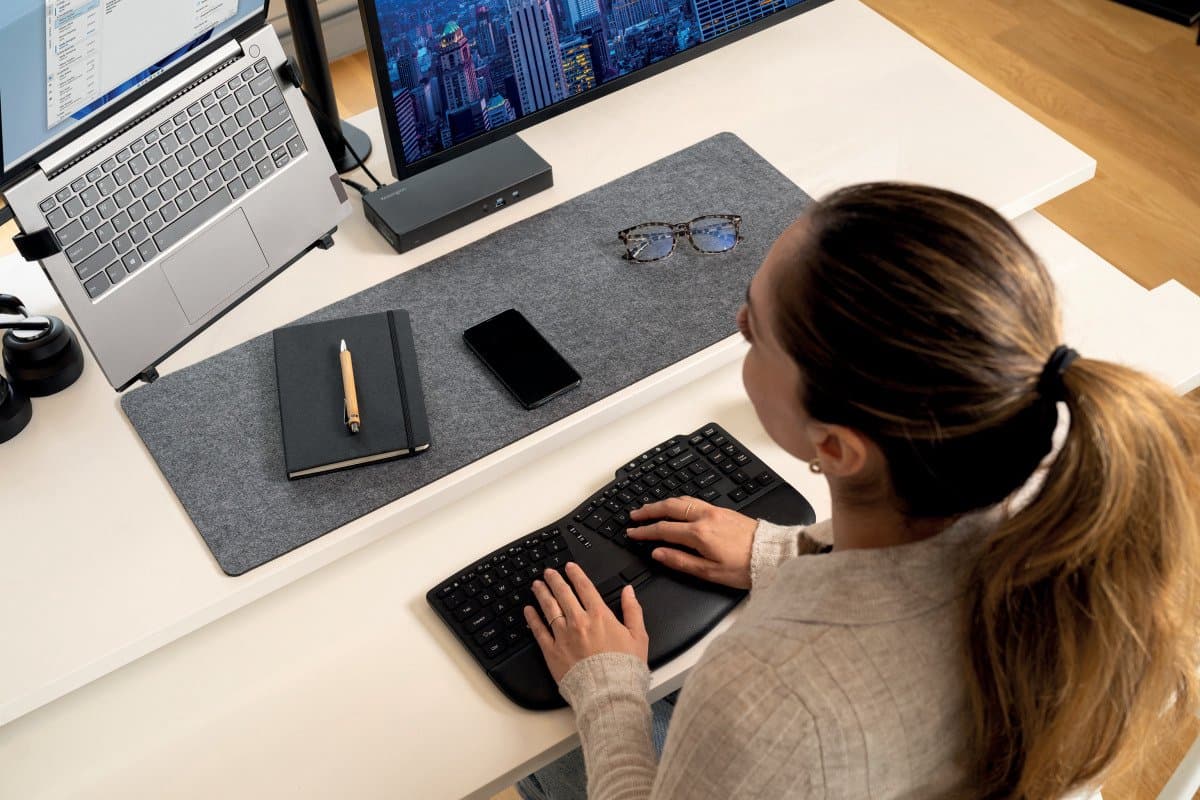 Kensington Pro Fit® Ergo KB675 Toetsenbord - Ergonomisch - Oplaadbaar & Draadloos - 45% Gerecycled - Windows & Mac - Zwart thumbnail 5