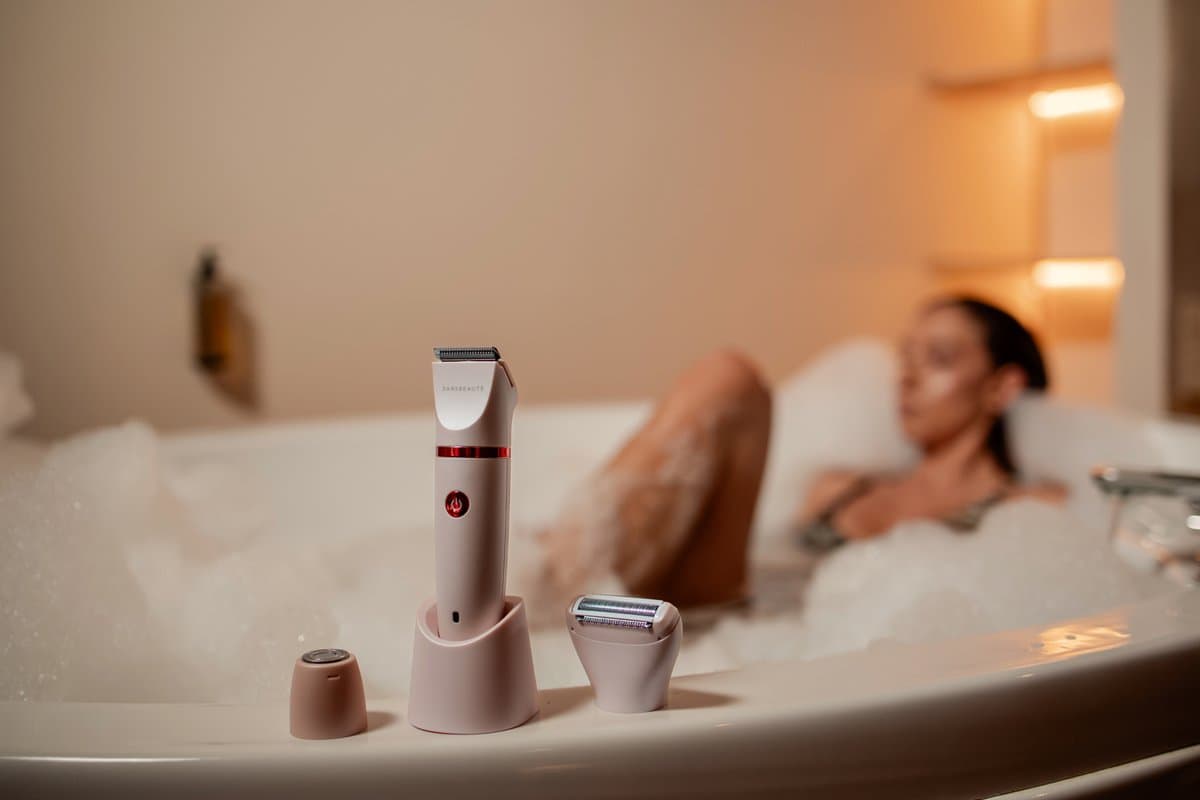 3-in-1 Ladyshave met Display - Gezicht - Oksels - Benen - Bikinilijn - Sansbeauté® - Scheerapparaat Vrouw - Ontharingsapparaa - Gezichtsontharing Dames - Trimmer Vrouw Intiem - Ladyshaves Bikini - USB Oplaadbaar thumbnail 2