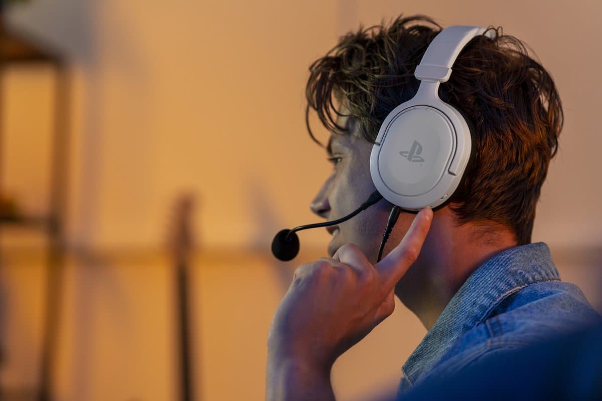 Trust GXT 498W Forta - Gaming Headset - Bedraad - Official Licensed voor PS5 - 50mm drivers - Over-ear - Wit thumbnail 6