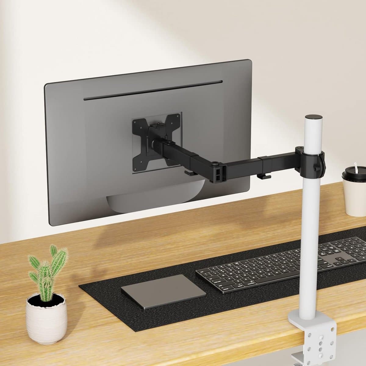 Enkele Zwenkarm voor Monitor op Paalmontage - Volledig Verstelbaar thumbnail 3