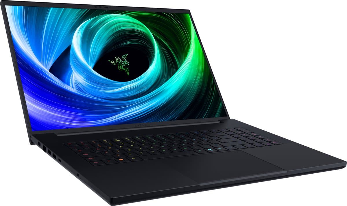 Razer Blade 18 Gaming Laptop - 18" UHD+ 240Hz LCD - Intel Ultra 9 275HX - 32GB RAM - RTX 5080 - 1TB thumbnail 4
