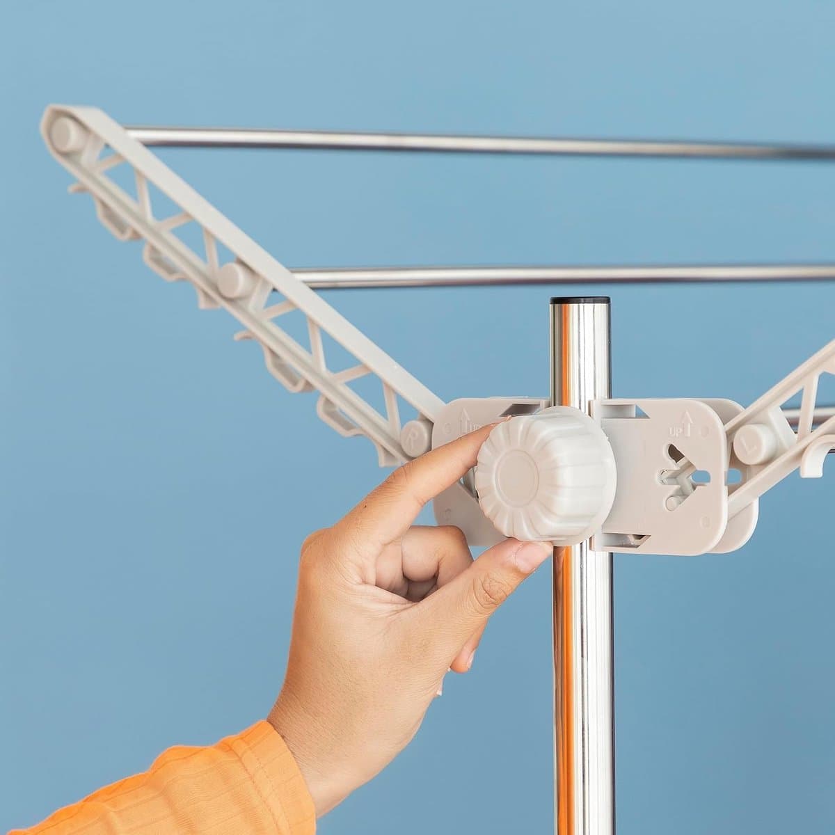 InnovaGoods - Electric Drying Rack 24W with Natural Airflow, 12 Rods, Foldable and Adjustable, Space Saving, Energy Efficient, Movable with Wheels, Grey thumbnail 4
