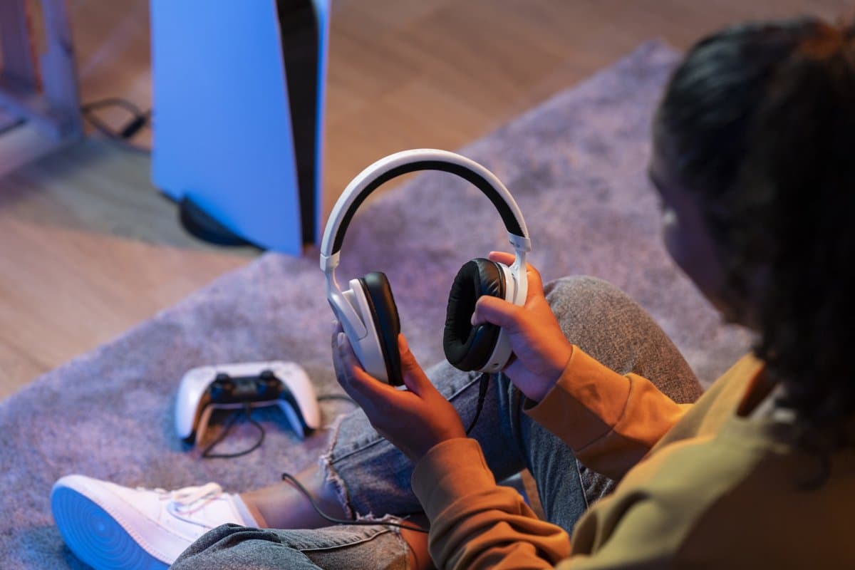 Trust GXT 498W Forta - Gaming Headset - Bedraad - Official Licensed voor PS5 - 50mm drivers - Over-ear - Wit thumbnail 8