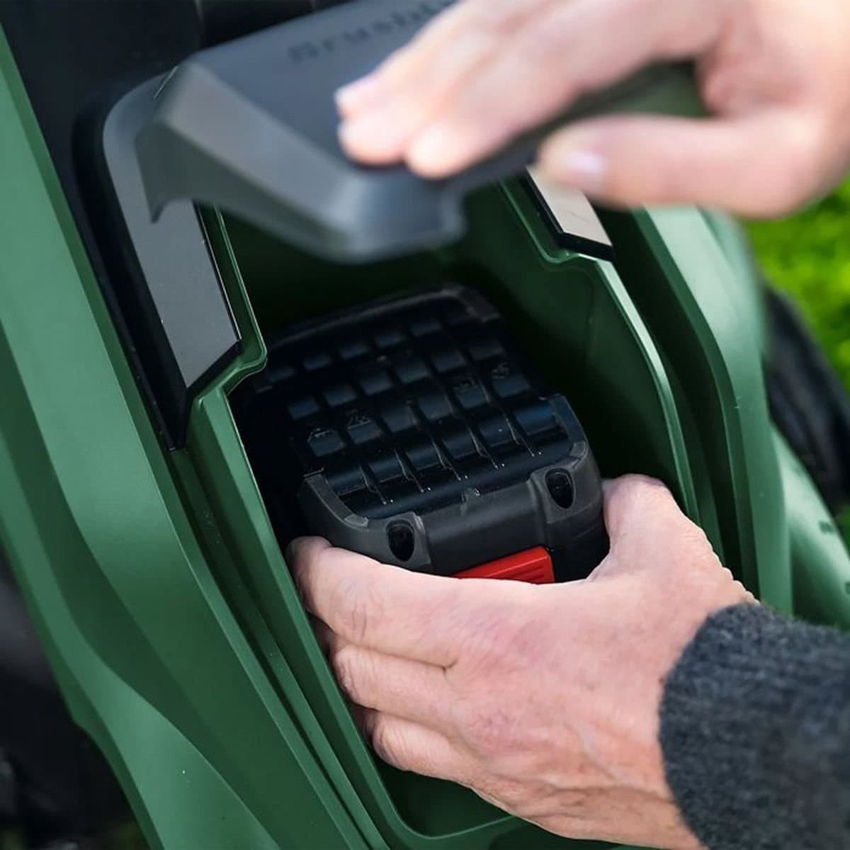 Bosch ROTAK18V-32 met 32 cm maaibreedte en 35 L thumbnail 7