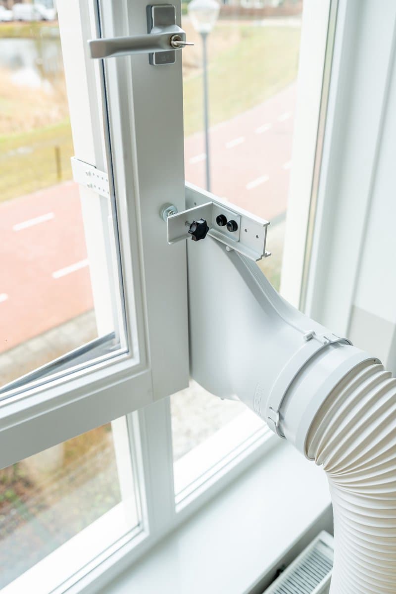 Eurom Window Way-out raamafdichtingskit mobiele airco - voor draai-kiepramen en dakramen thumbnail 7