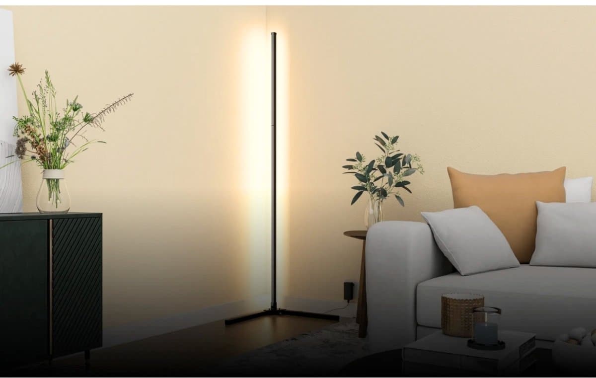 Calex Slimme LED Vloerlamp - Wifi Hoeklamp Staande Lamp - Sfeerverlichting Dimbaar RGB en Wit Licht - App en afstandsbediening thumbnail 5