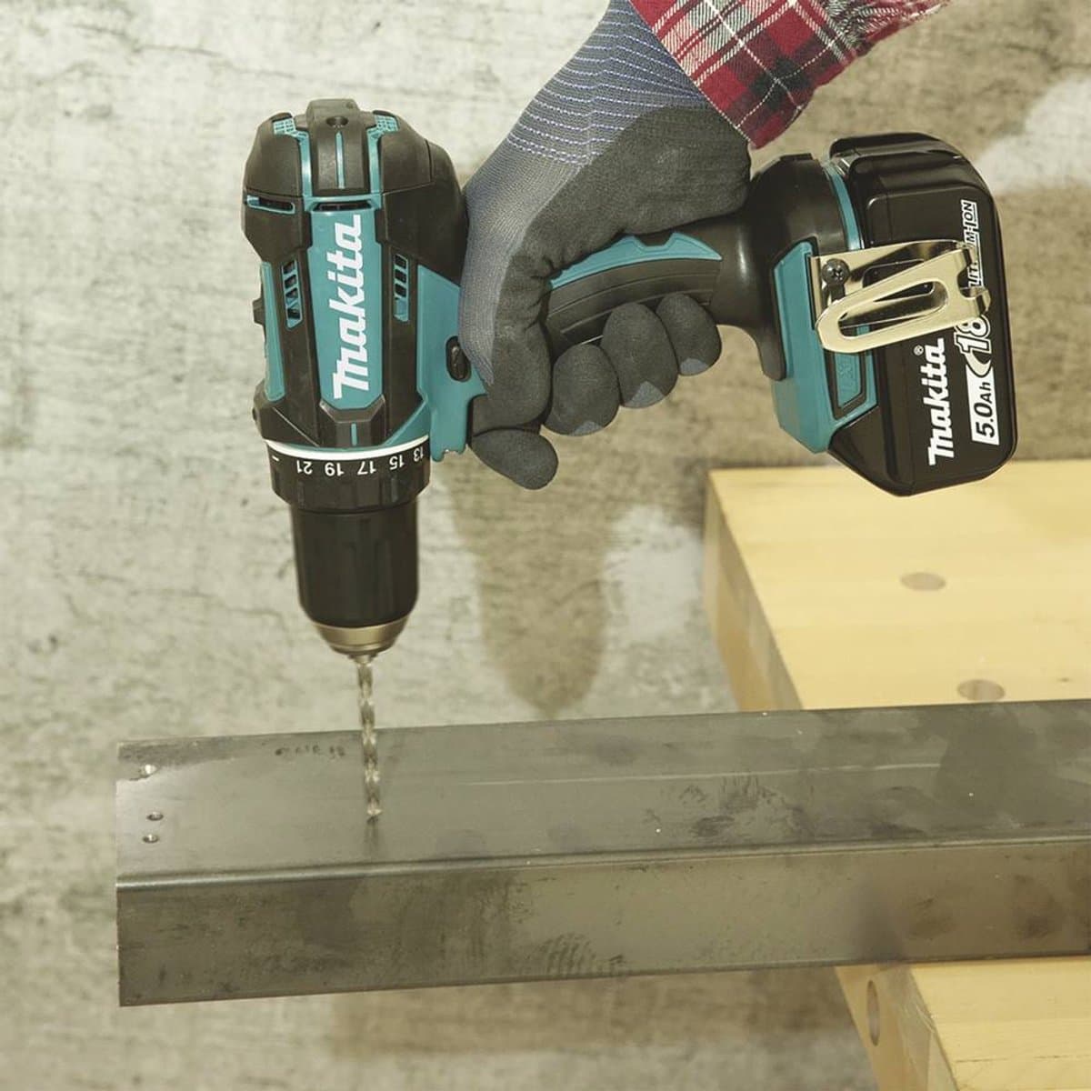 Makita DDF482Z accu-boor/schroefmachine 18V – body only thumbnail 7