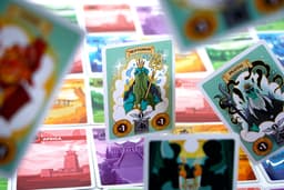 Productfoto van 999 Games Quorum: tactisch bordspel met kaarten en Romeinse senatoren