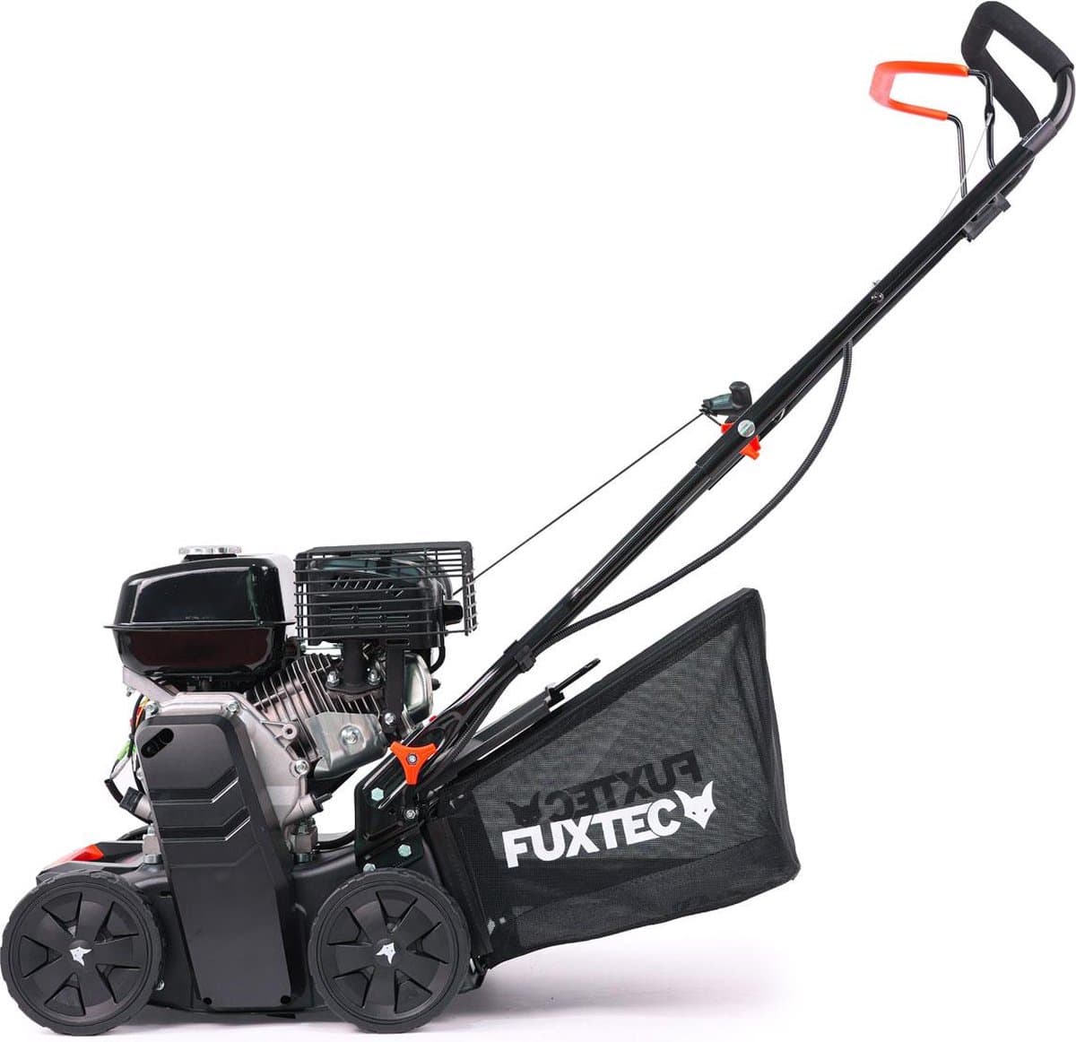 FUXTEC Benzine Verticuteermachine FX-BV240ECO – 4-Takt Motor 4,1 kW (212cc) – 400 mm Werkbreedte – 15 Messen – Centrale Diepte-instelling -15 tot +5 mm – 40L Opvangbak thumbnail 2