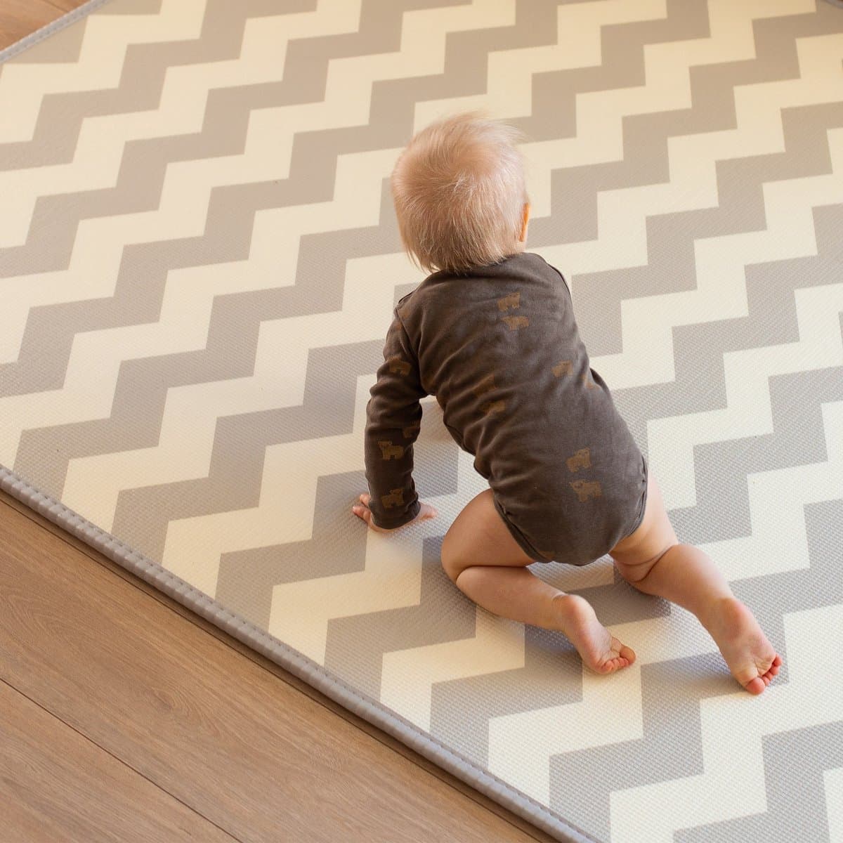 Mamabrum Baby Kruipmat Baby Tapijt Speelmat, 150 X 180 X 2,0 Cm, Niet-Giftige Vloermat Verdikte Vergrote Schuimmat Opgerold Waterdicht Antislip Draagbaar, Weg En Zigzag thumbnail 6