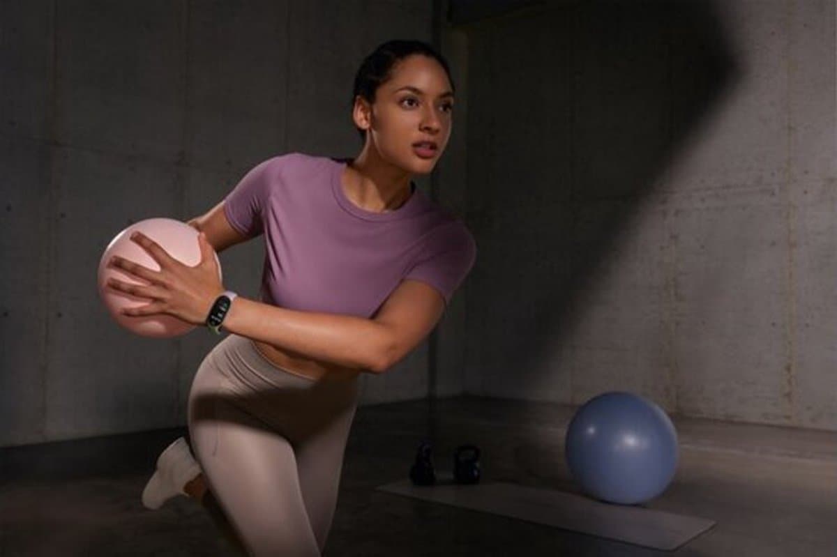 Xiaomi Smart Band 10 Activity Tracker - Fitness Tracker met AMOLED Display - Hartslag en SpO2 Meting - Slaap en Sporttracking - Midnight Zwart thumbnail 3