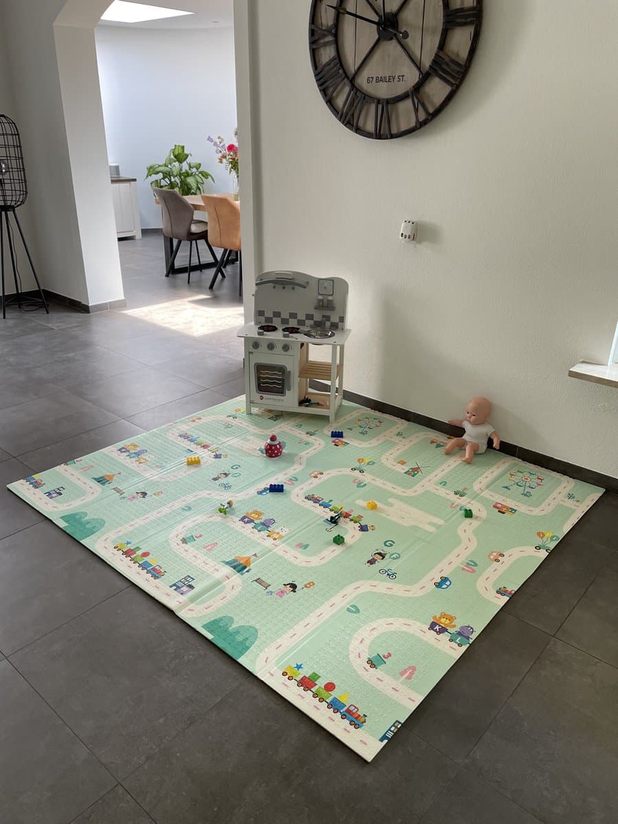 Speelmat Baby Kinderen - Speelkleed XL - Kruipmat - Foam - Dubbelzijdig - Opvouwbaar - 180 x 200 cm - Giraffe en Treintjes - 1,5 cm dik - inclusief opbergtas thumbnail 4