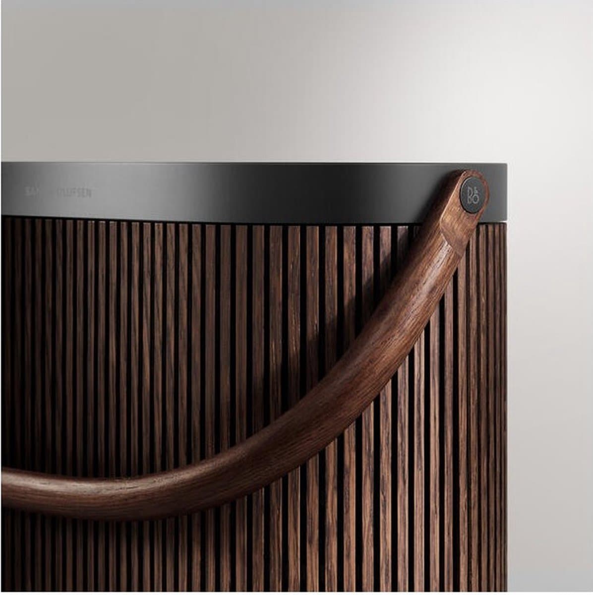 Bang & Olufsen Beosound A5 Dark Oak: draagbare Wi-Fi/Bluetooth speaker thumbnail 7
