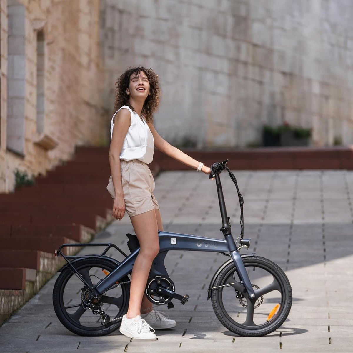 DYU T1 20 Inch Elektrische vouwfietsen - Elektrische fiets - Draagbare e-bike voor woon-werkverkeer in de stad - max. snelheid 25 km/u - 250 W motor, 55 km actieradius - LED-verlichting en LCD-display - IP54 Waterproof thumbnail 6