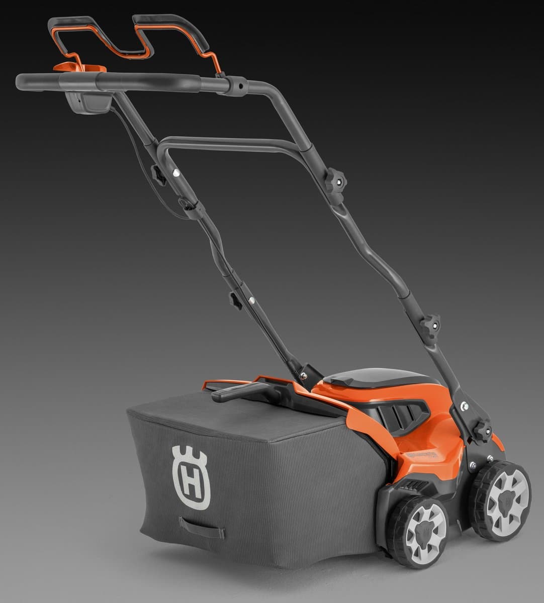 Husqvarna S138i Accu Verticuteermachine - 36V, 37,5cm Werkbreedte, Verstelbare Diepte & savE™-Modus (Zonder Accu & Lader) thumbnail 6