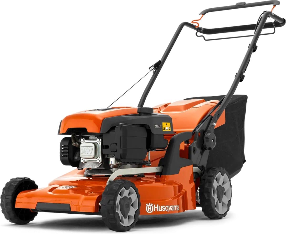 Husqvarna LC 247S benzinegrasmaaier - 2,2 kW motor, 47 cm maaibreedte, wielaandrijving, 55 liter opvangbak, centrale hoogteverstelling, robuust composiet chassis - ideaal voor middelgrote tot grote tuinen thumbnail 2