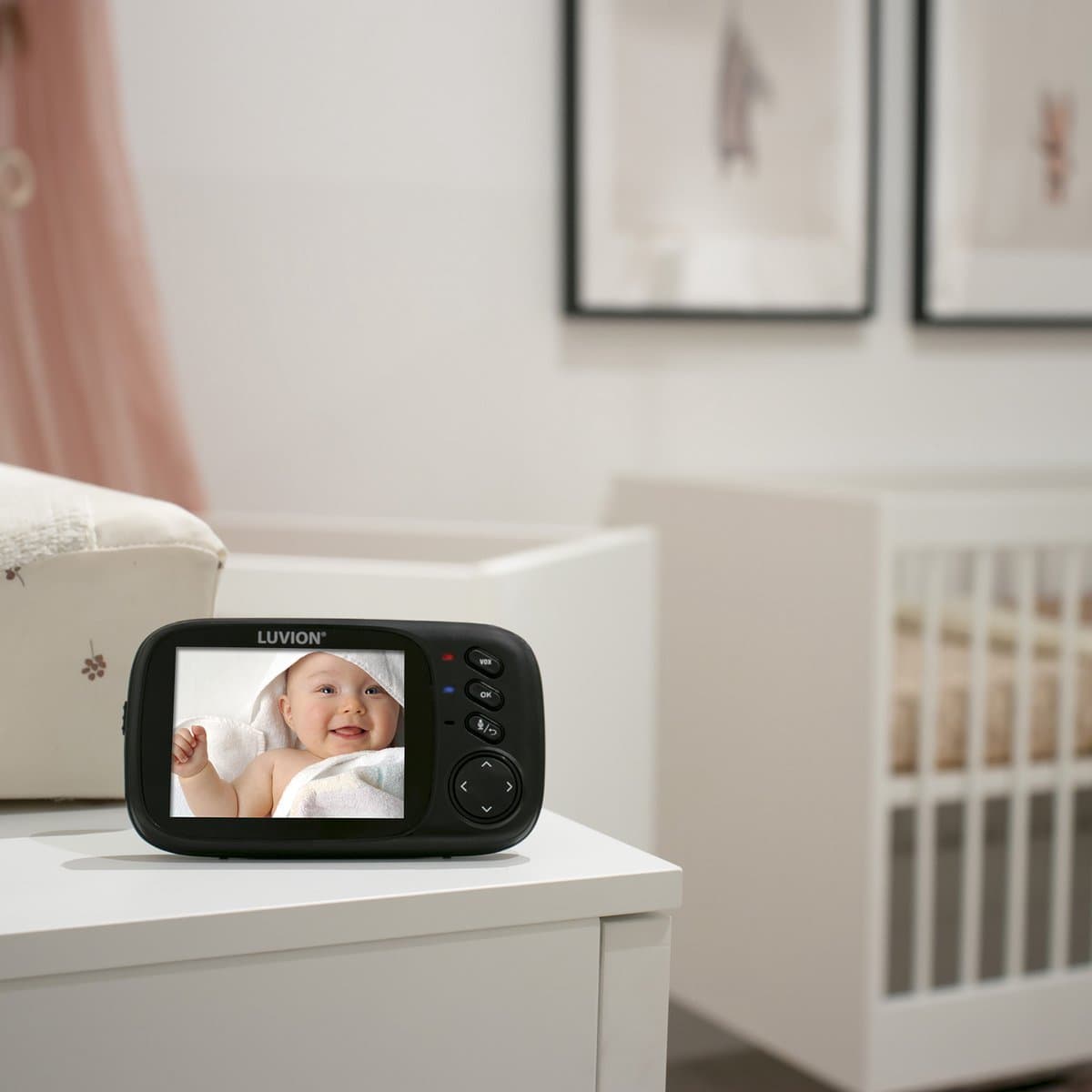LUVION® Platinum 3+ Black - Babyfoon met Camera - Uitbreidbaar tot 2 Baby Camera's - Premium Baby Monitor thumbnail 4