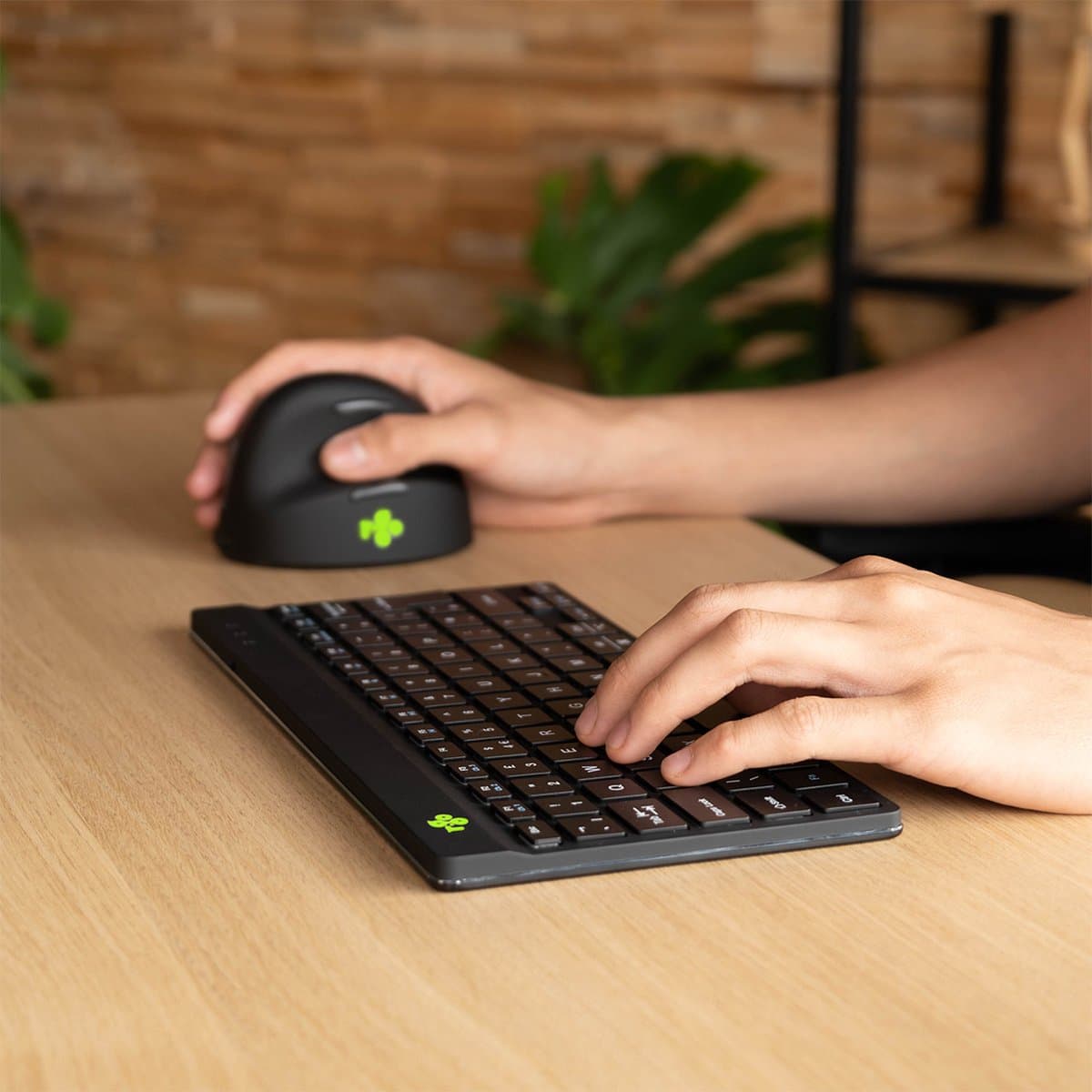 R-Go Compact Break - Ergonomisch Toetsenbord - Pauze-indicator - Ultradun - US QWERTY - Zwart thumbnail 8