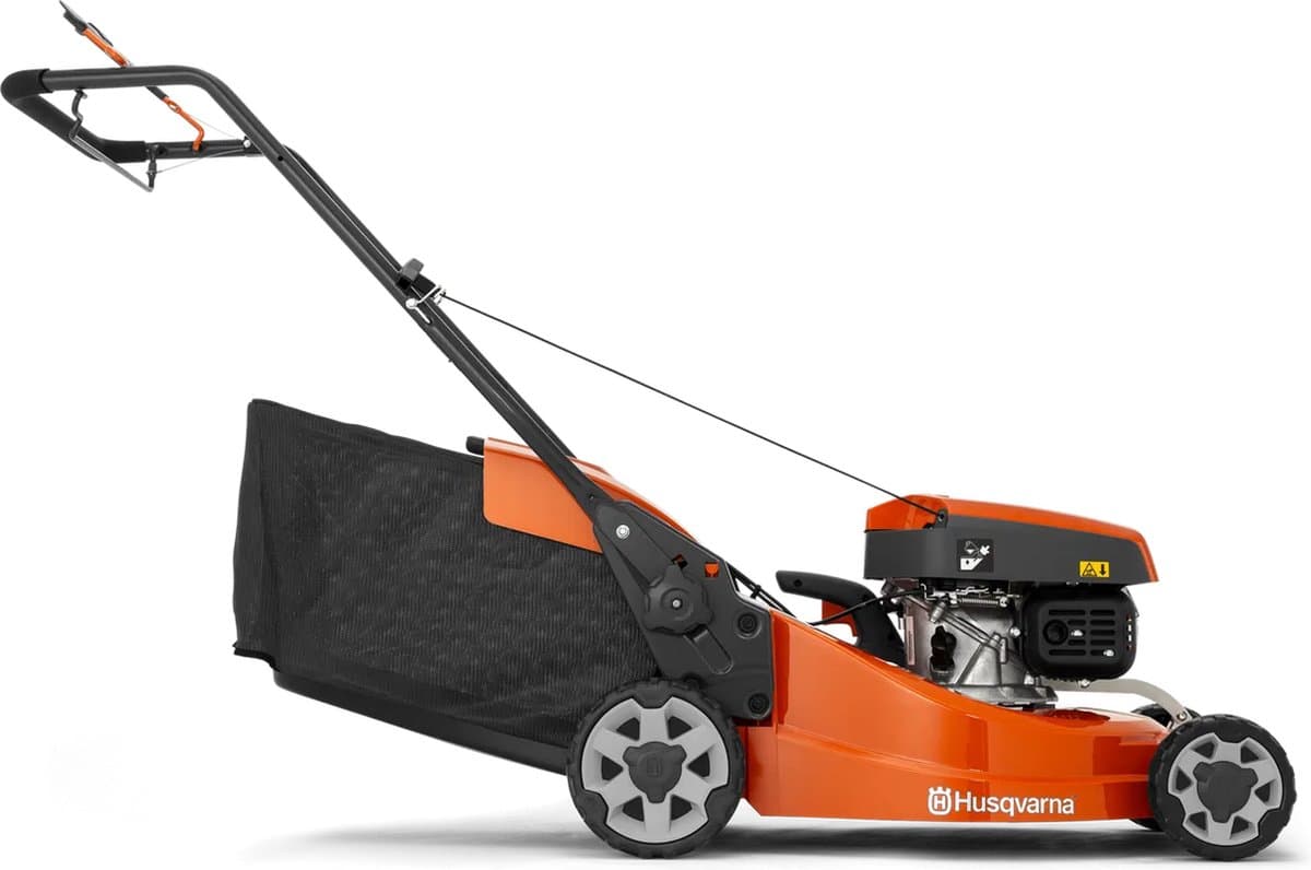 Husqvarna LC 247S benzinegrasmaaier - 2,2 kW motor, 47 cm maaibreedte, wielaandrijving, 55 liter opvangbak, centrale hoogteverstelling, robuust composiet chassis - ideaal voor middelgrote tot grote tuinen thumbnail 4
