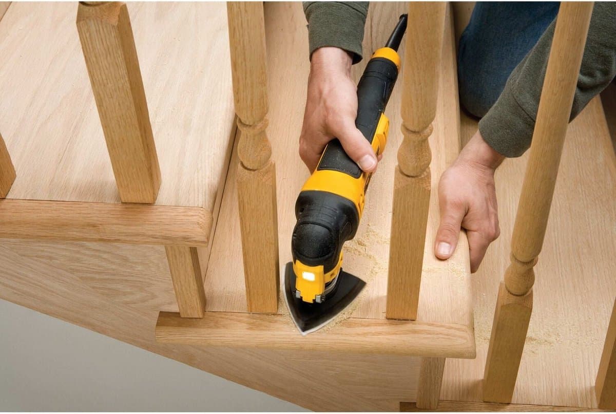 DeWalt DWE315KT oscillerende multitool met 23-delige accessoireset thumbnail 5