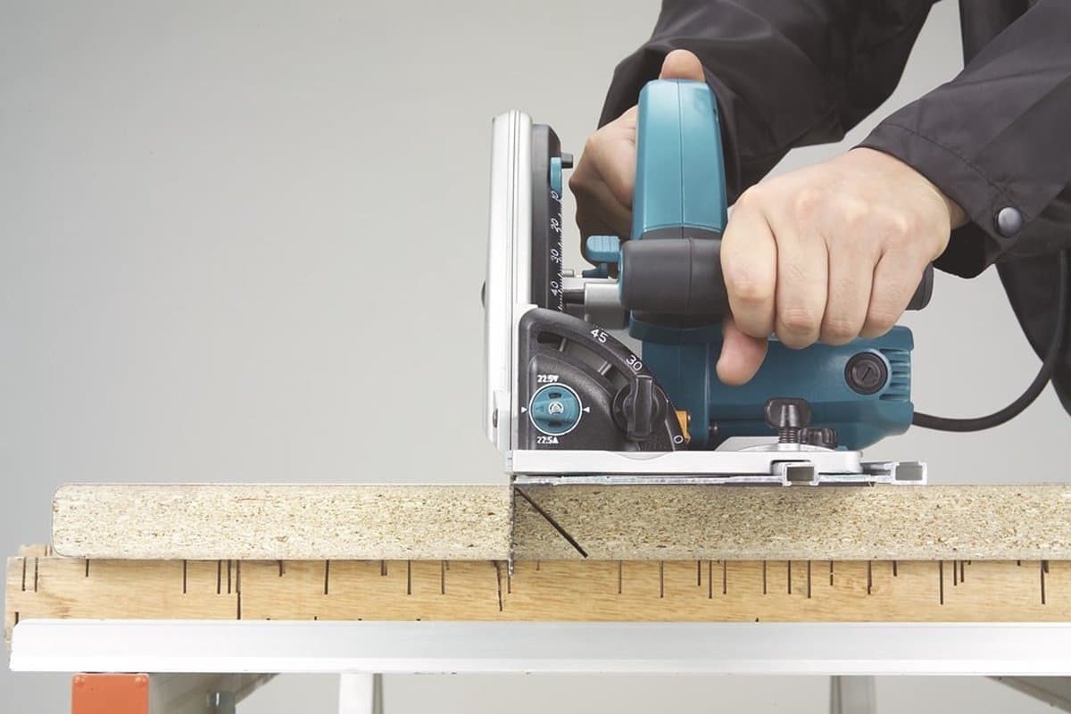 Makita SP6000J1X2 Invalcirkelzaag 1300W + geleiderails thumbnail 4