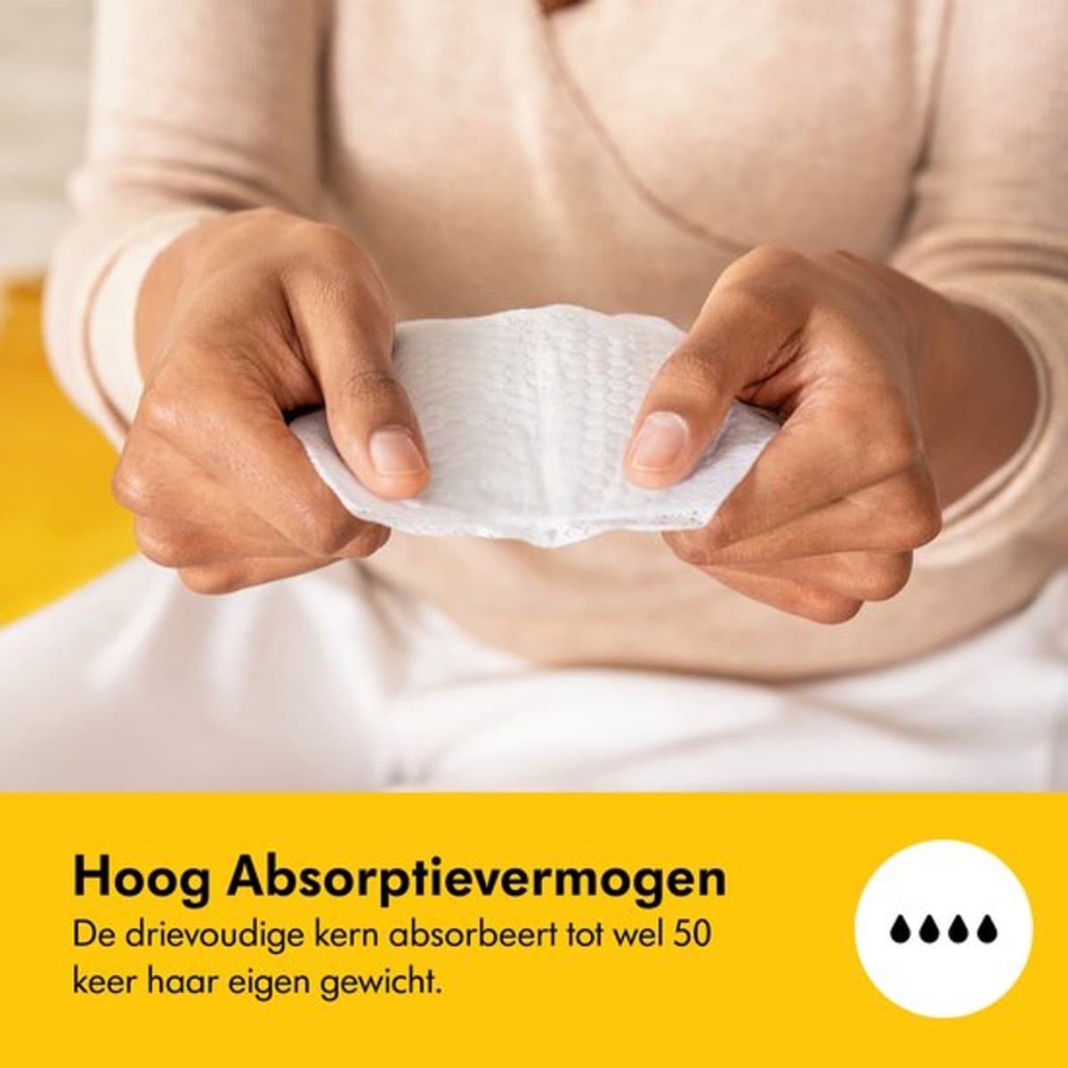 Medela Motion InBra dubbel + Ultra-ademende zoogkompressen 60 stuks - Voordeelverpakking thumbnail 5